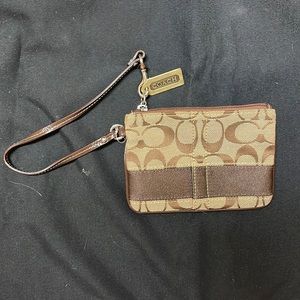 Coach traditional wristlet
